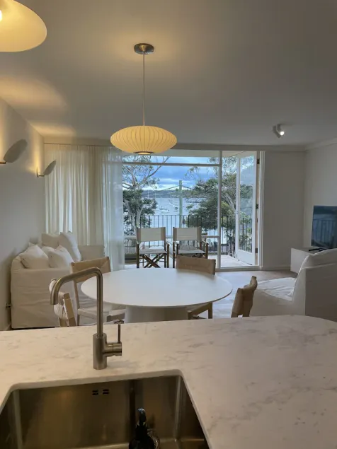 Beachfront Balmoral bliss designer NEWLY renovated apartment - Image 1