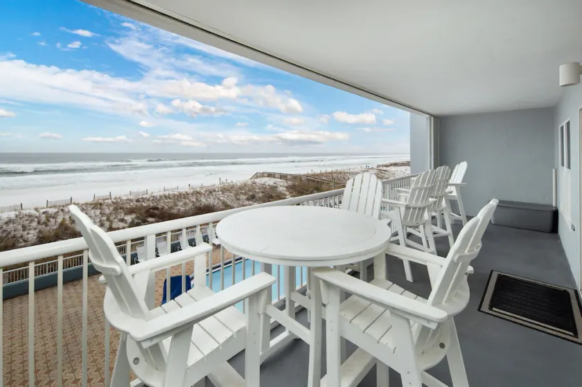 Secret Agents Welcome Gulf Views at The Islander 7007 - Image 1