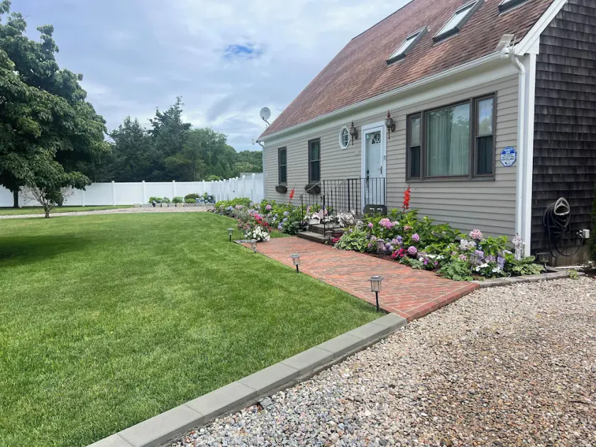 Peaceful and Relaxing Cape Cod Ranch located 7 Min. from the Beach. - Image 1