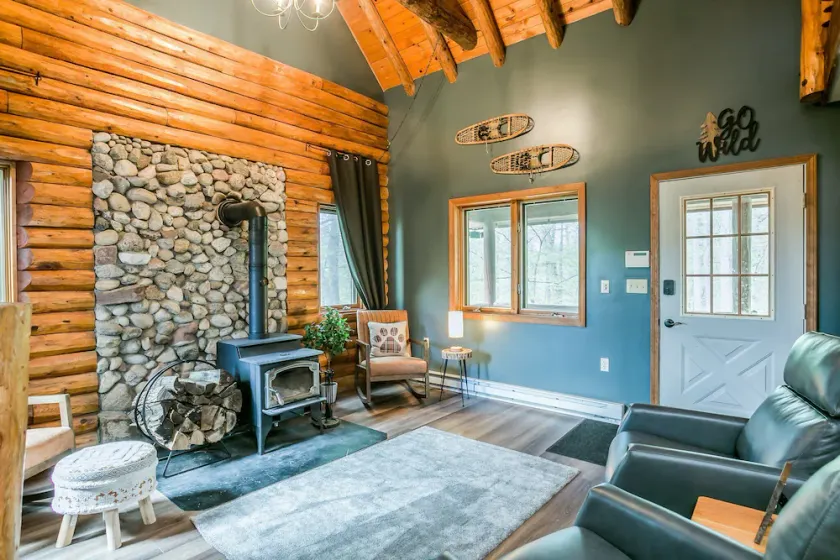 Beautiful Log Cabin Tucked Away on 5 Acres - Image 1