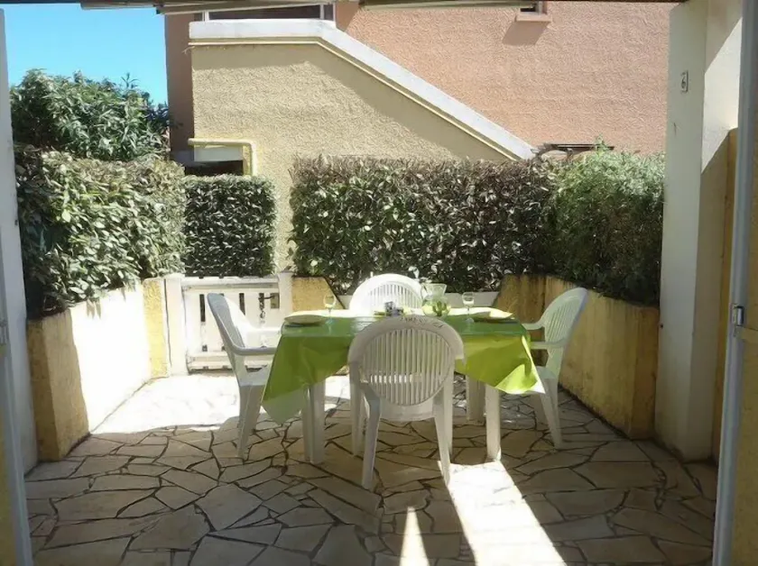 APT 3 ROOMS 32m2 + TERRACE 13m2 REF 4050 - Image 1