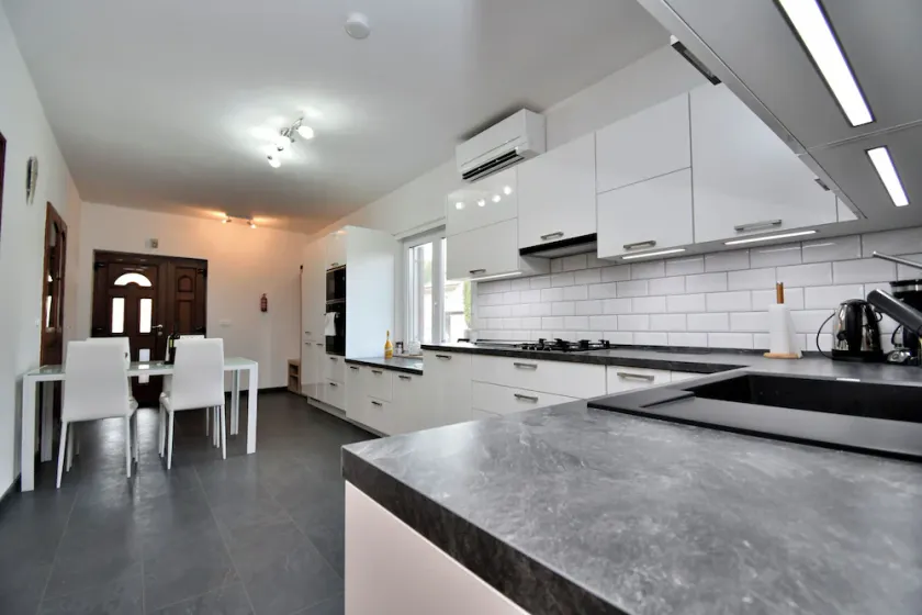 House Villa Lili - Image 1
