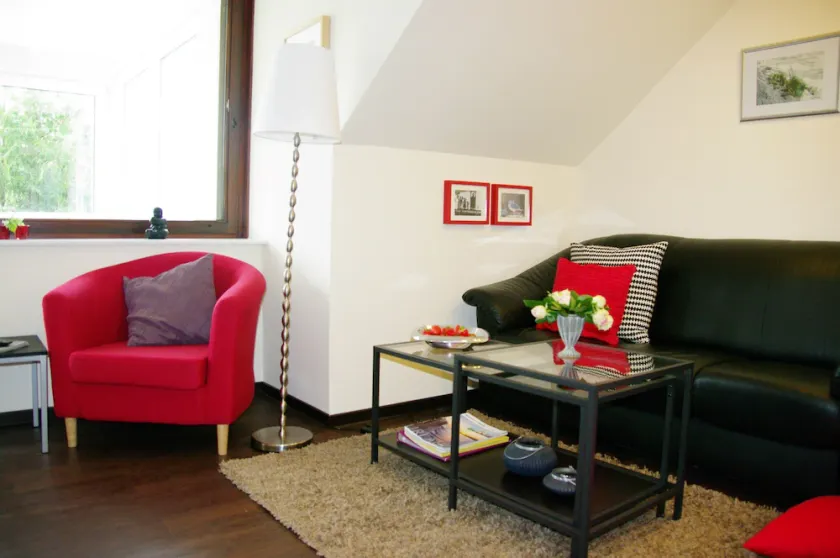Tastefully decorated - Husum / North Sea - 200m from the sea - 2-6 people - Image 1
