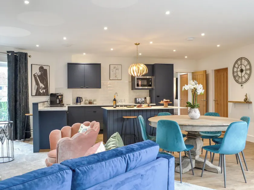 3 bedroom accommodation in Bridlington - Image 1