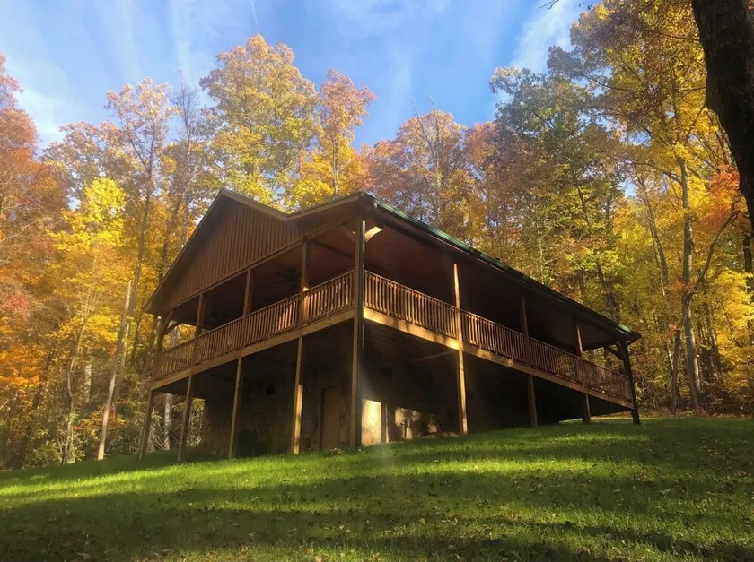 Homey Cozy Dog Friendly Cabin Surrounded By Beautiful Mountain Trees w/Hot Tub+ - Image 1