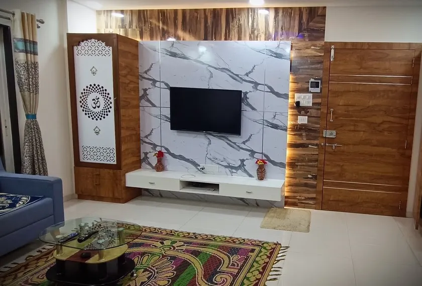 Luxurious house with AC+ free car parking - Image 1