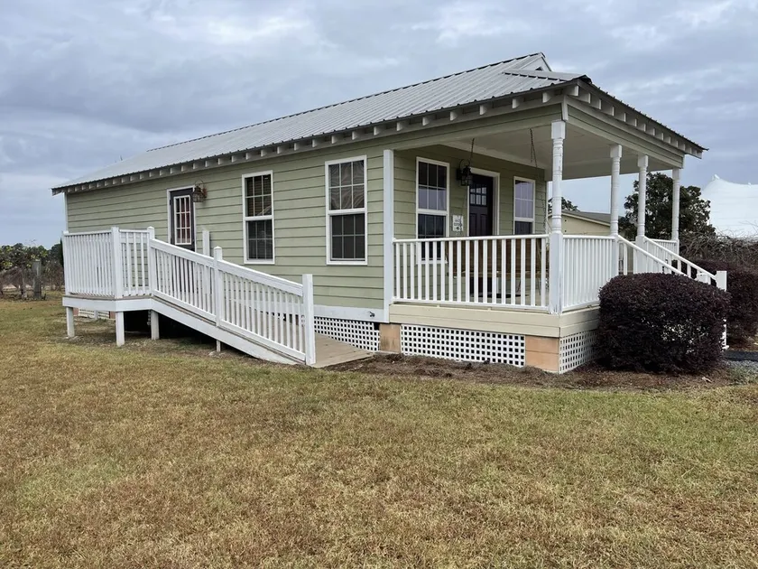 Bungalow-Ensuite-Standard-Hank's Cottage - Image 1