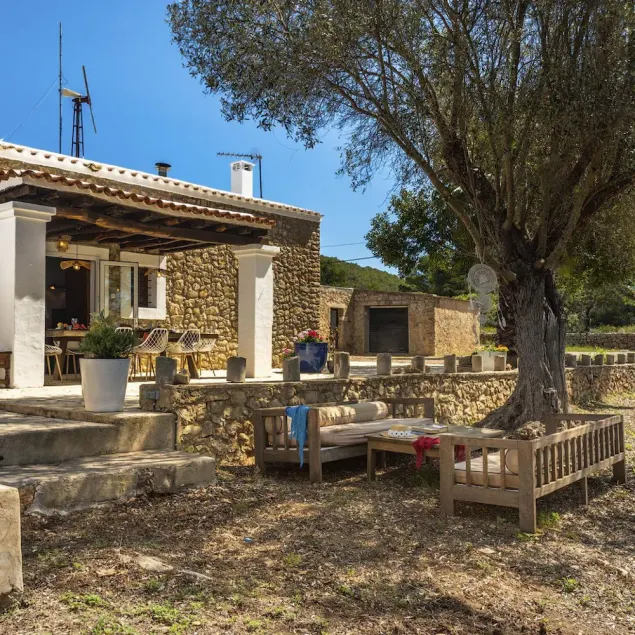 Green & Blue Villas - Villa Can Cardona - Image 1