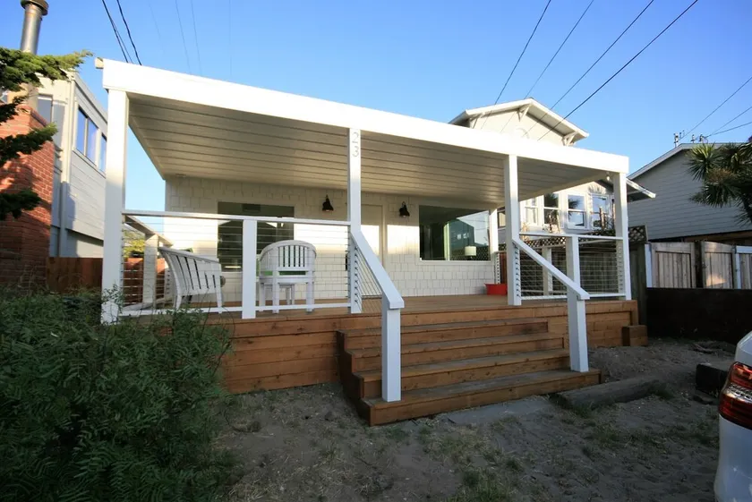 Rabatterade priser !! Modern Mid Century Cottage - Image 1