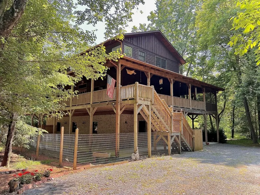 RAFT OCOEE & Relax in HOT TUB @THIS CABIN   Awesome FISHING from this Property. - Image 1