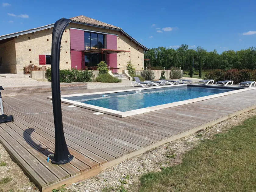 LOFT DE GRAND STANDING 15 PERSONNES STYLE INDUSTRIEL AVEC PISCINE ET JACUZZI - Image 1