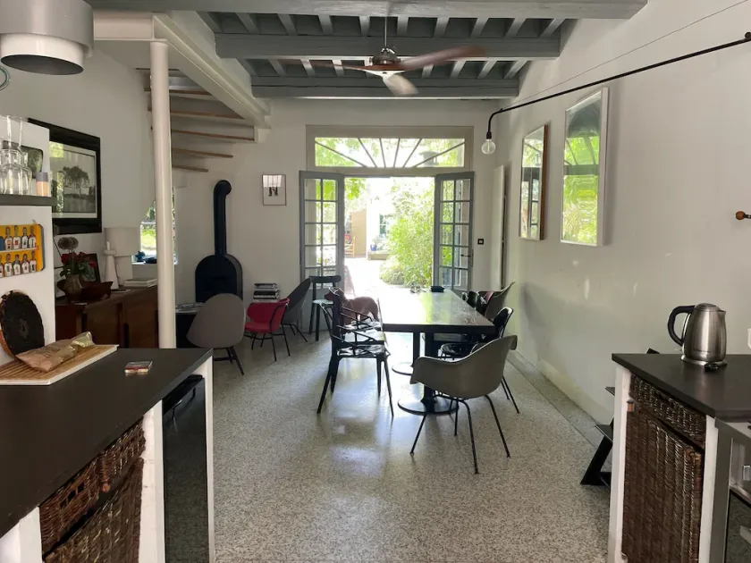 ARLES center Charming house & beautiful character Private and quiet garden - Image 1