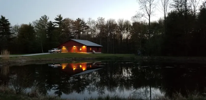 Cozy new built home for 2, country living with city near by - Image 1