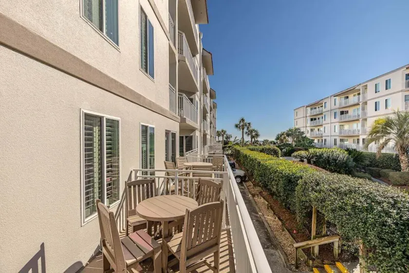 Beachfront Condominium with Courtyard View! - Image 1