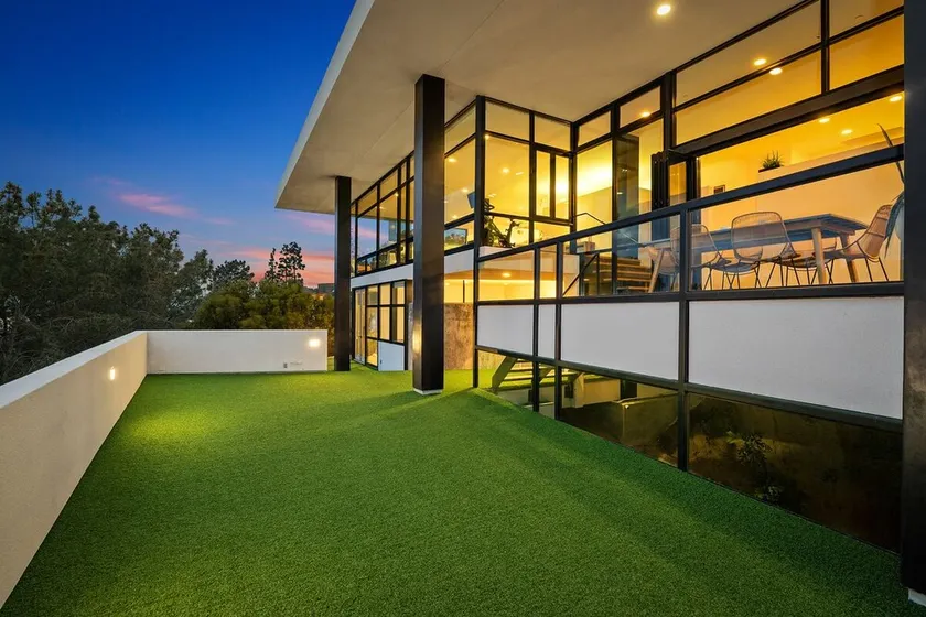 Del Mar Coastal Contemporary Masterpiece - Image 1