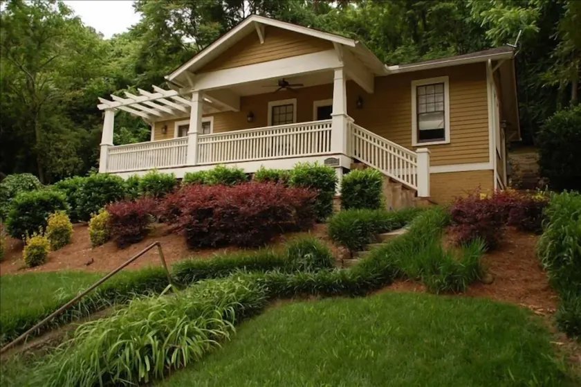 Superbe bungalow contemporain sur la rive nord. Étapes vers tout. - Image 1