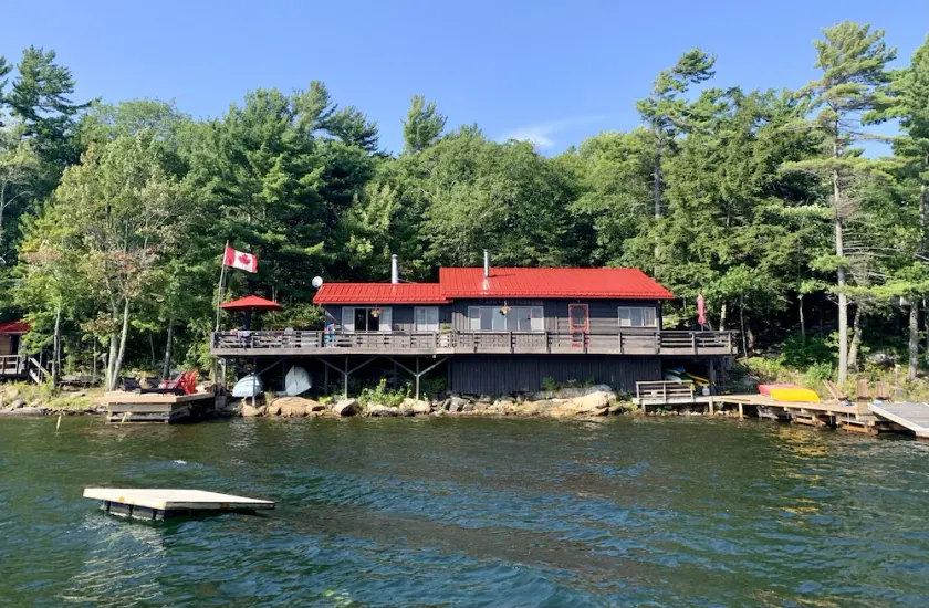 WestWind Georgian Bay Muskoka Cottage Retreat Private Access (Sleeps Max 8) - Image 1