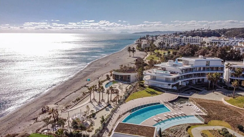 Te- Luxury Resort, Front Line Beach, Families Only - Image 1