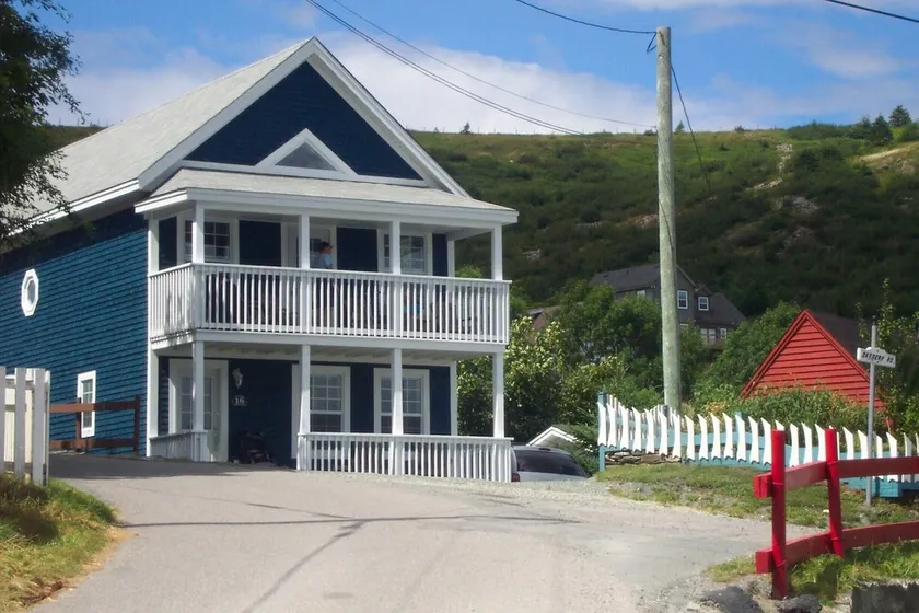 Beautiful 4 bedroom Home Overlook Brigus Harbour - Image 1