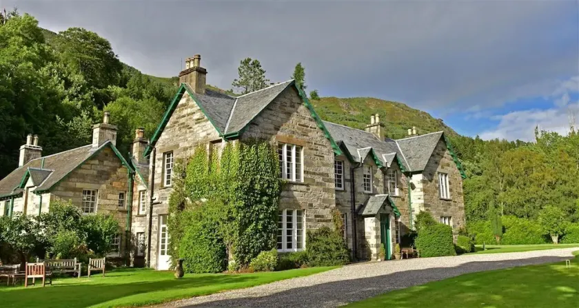 Chesthill House and Estate, Glen Lyon - Image 1