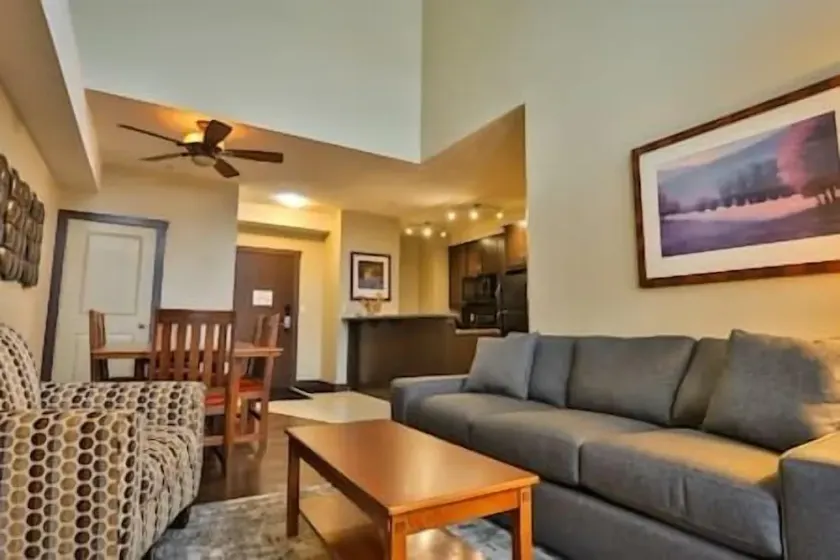 Silver Rock Penthouse with Ski Hill View - Image 1
