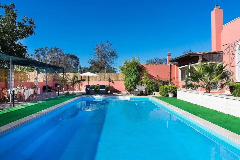 Villa Dana: An elegant and welcoming villa situated in a quiet location, a few minutes from the town center, with Free WI-FI. - Image 1
