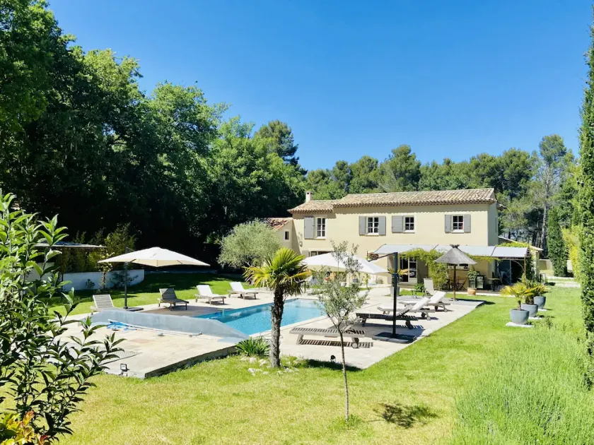 Villa contemporaine et chaleureuse au cœur de la nature - Image 1