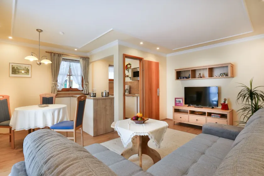 Ferienwohnung Steinberg, 1-3 Personen, 58 qm, Dusche/WC, TV, 2 separate Schlafzimmer, Geschirrspüler, Süd-West - Image 1
