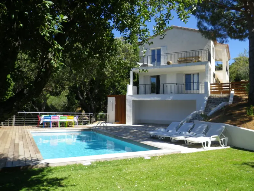 Mer, soleil et une piscine à La Croix-Valmer - Image 1