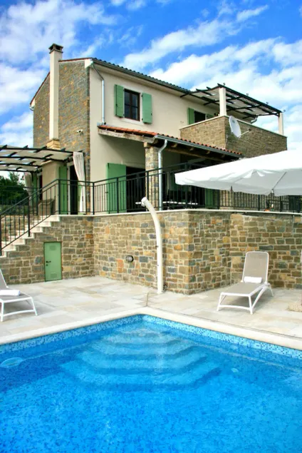 Villa di lusso con vista mozzafiato e atmosfera rilassante - Image 1