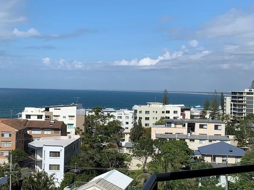Spectacular Ocean View Apartment at Kings Beach - Image 1