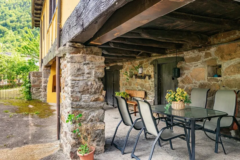 Casa Bartolin - Image 1