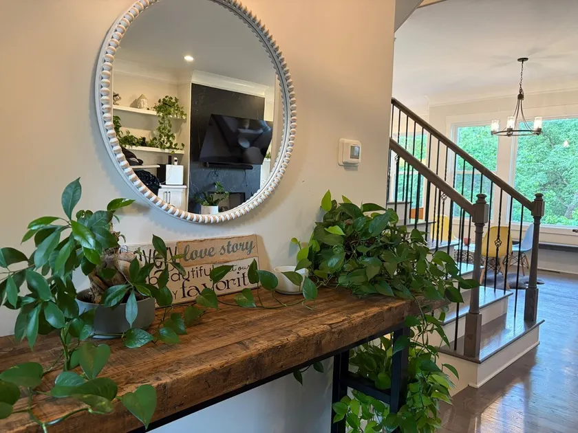 2756 Bridgegate Home - Image 1