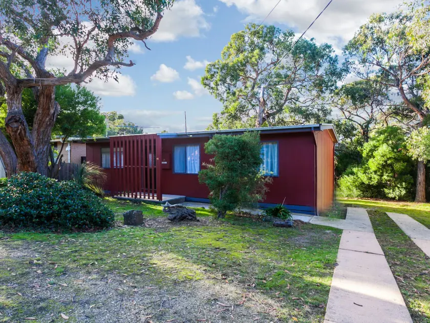41 FRASER AVENUE ANGLESEA - Image 1