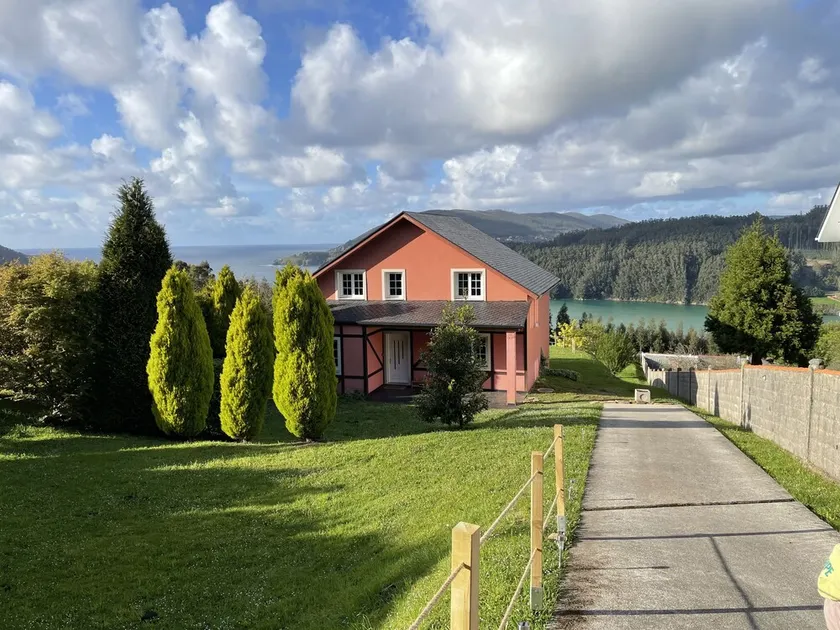 House in Vilarrube with spectacular views - Image 1