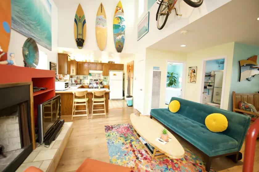 2 HOUSES FROM THE BEACH!! +Onsite Parking - Image 1