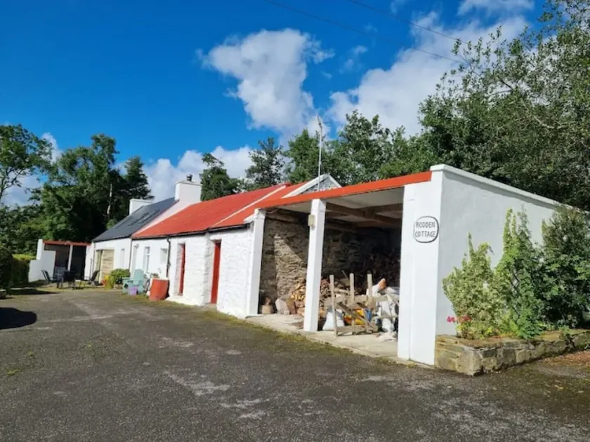 Reduced Fees. Authentic cottage, Luxury Deep Bath, Rustic ,  Perfect  Retreat, - Image 1