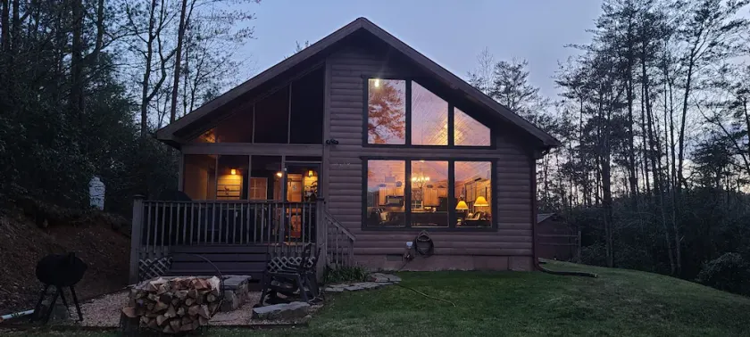 Vista Ridge Cabin, A Romantic Getaway in Helen, GA - Image 1