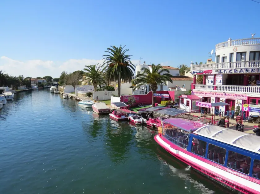 1-bedroom Apartment in Empuriabrava - Image 1