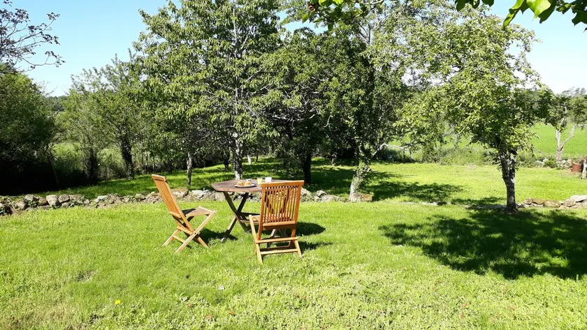 Idyllisk 2 værelses stenhus i Limousin landsby 5 minutter fra Chateauponsac - Image 1