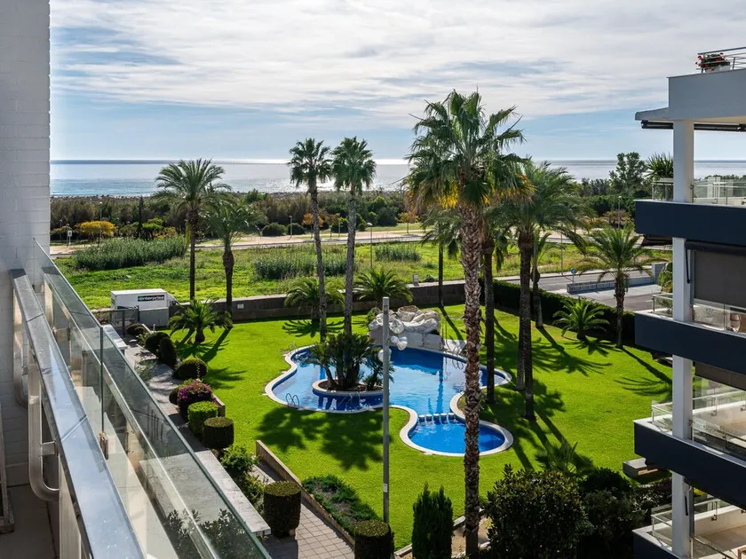 Duplex à 250m de la plage avec Parking, Climatisation et Wi-Fi - Image 1