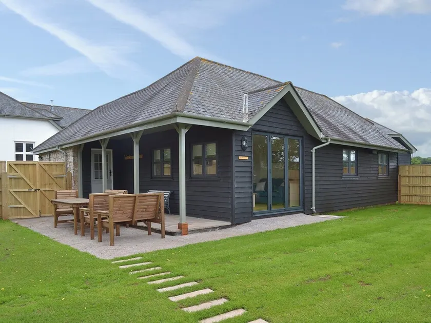 Robin Cottage - Ukc3436 - Image 1