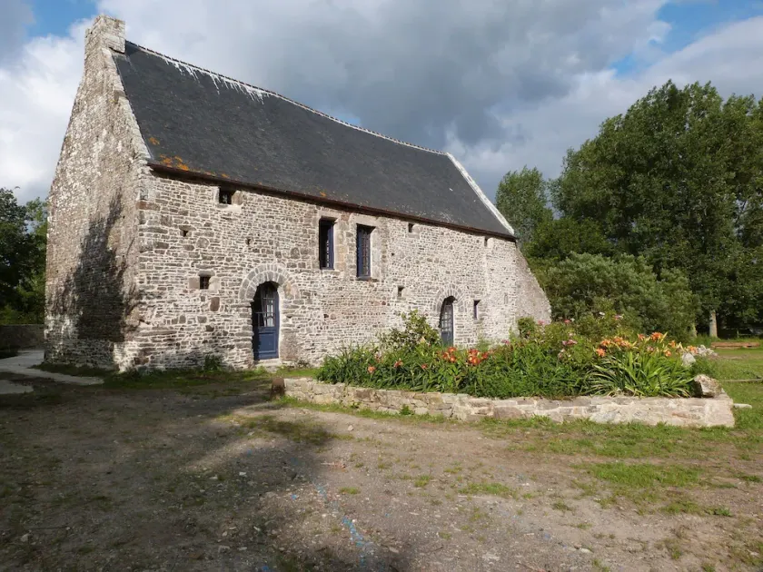 Manoir Privé, in the heart of 55ha, Pressoir à la ferme near beautiful beaches - Image 1