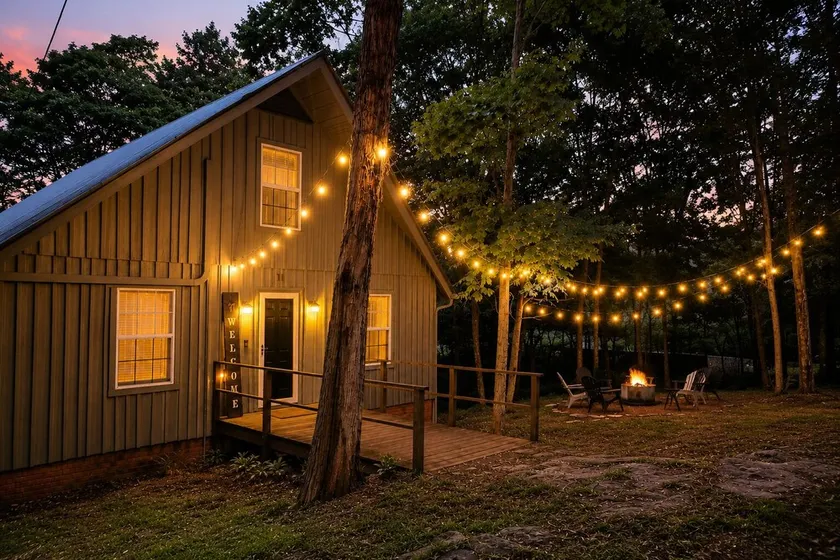 River & Mountain Views. Theater Room + Fire Pit. Near Waterfalls & Nashville - Image 1