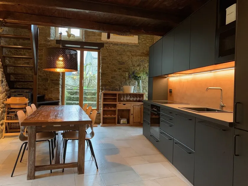 Beautiful stone house in charming village near the coast - Image 1
