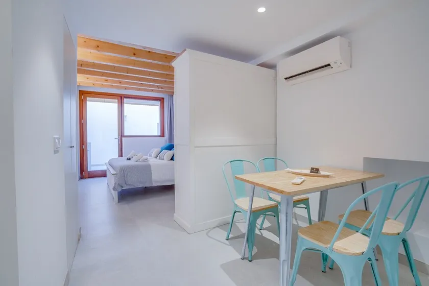 URBAN SUITES GALLERY PALMA TI/75 - Image 1