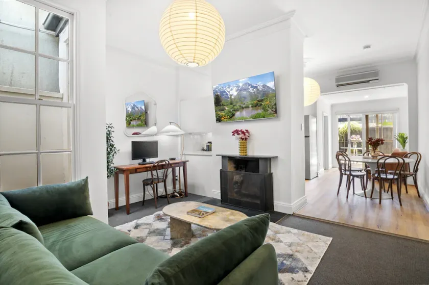 Charming 2-Bed Home with Outdoor Space in Cremorne - Image 1