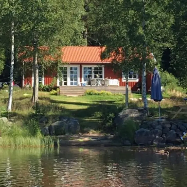 Enestående og naturlig havplacering med sin egen strand og adgang til båd / fiskeri - Image 1