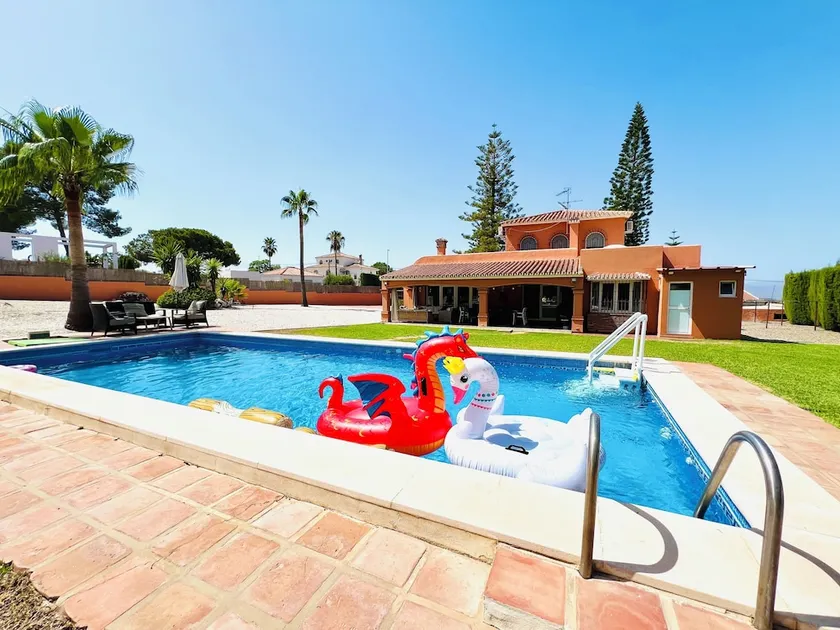Villa Sol y Luna ☀️🌛 10 personer - swimmingpool - ping pong - petanque - dart og meget mere - Image 1