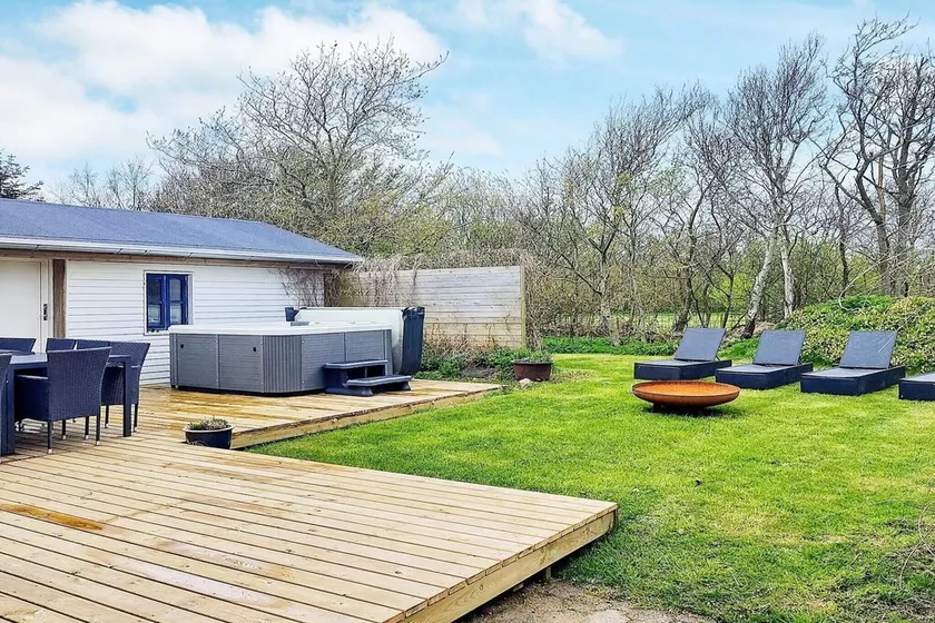 12 person holiday home in Vestervig-By Traum - Image 1